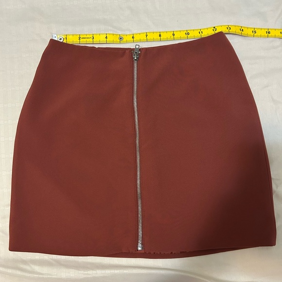 Forever 21 Rust Mini Skirt with Zipper Size S Like New - Picture 4 of 6
